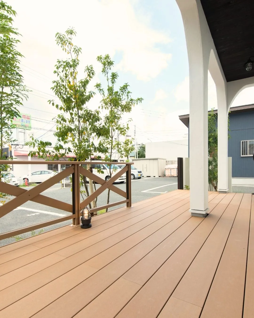 朝は光と風を感じながら、