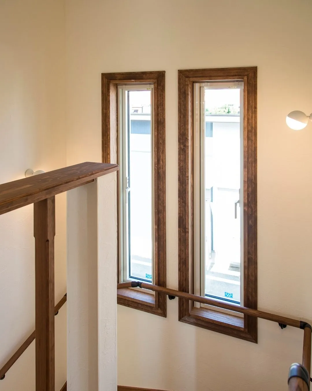 朝はやさしい光が、